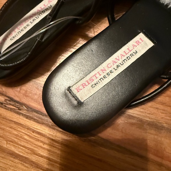 Chinese Laundry Black Women's Sandals - Picture 2 of 4